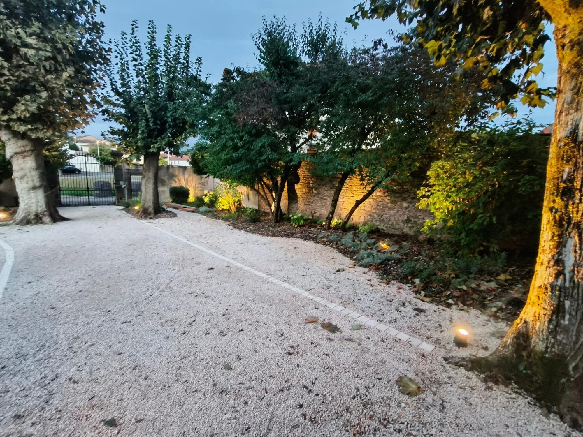 Chez Emma Et Louise - Maison Individuelle Avec Stationnement Gratuit Макон Екстер'єр фото